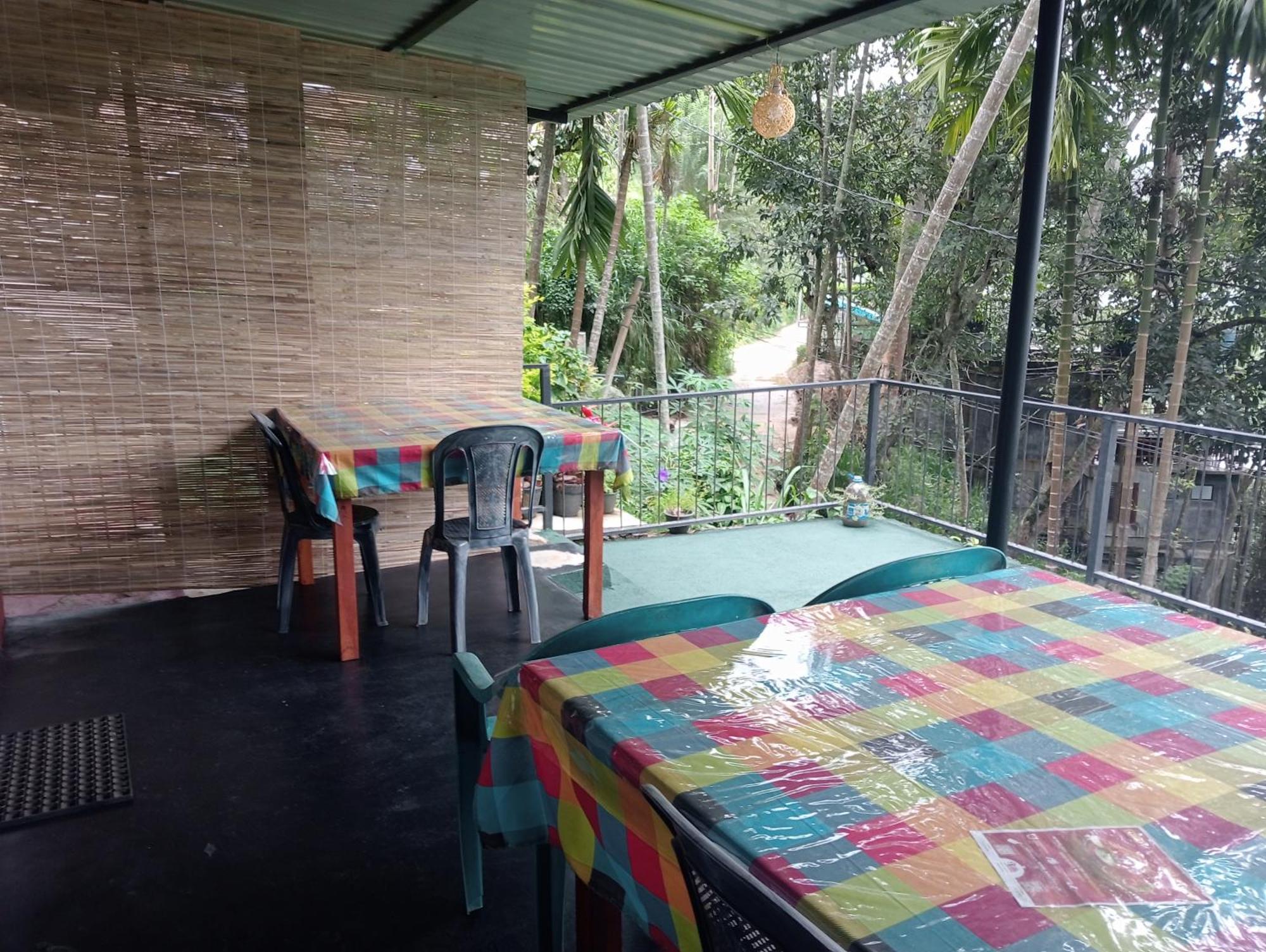 Cool Breeze View Bed & Breakfast เอลลา ภายนอก รูปภาพ